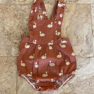 Swan romper from H&M kids